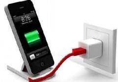 這8種最傷手機的充電方式你犯了嗎？